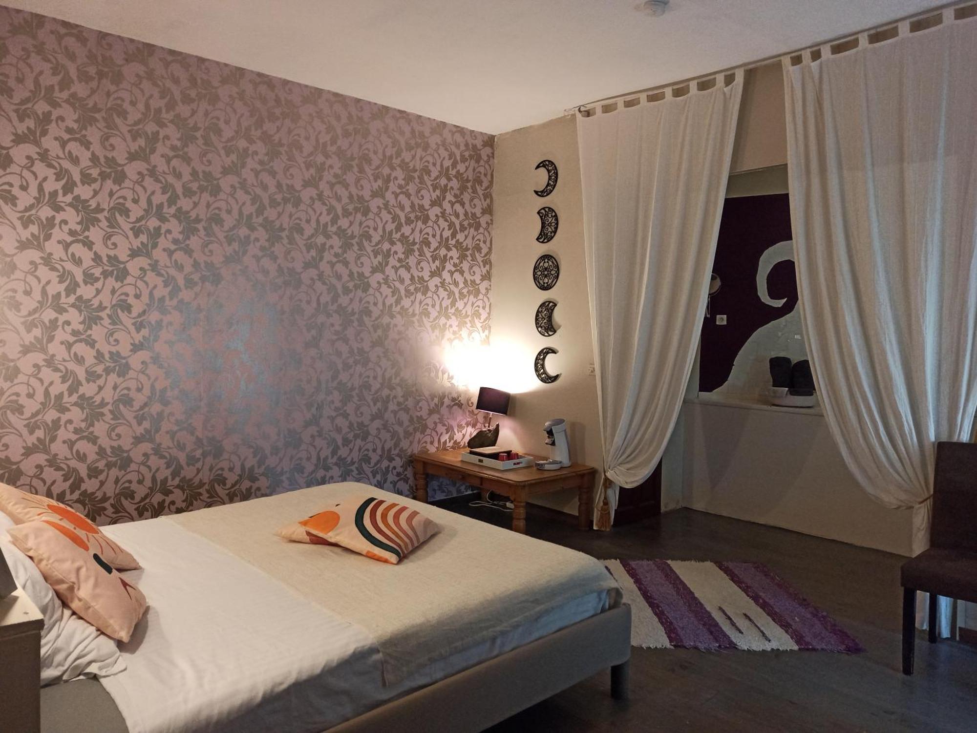 Le Dinanga Bed and Breakfast Léran Exteriör bild